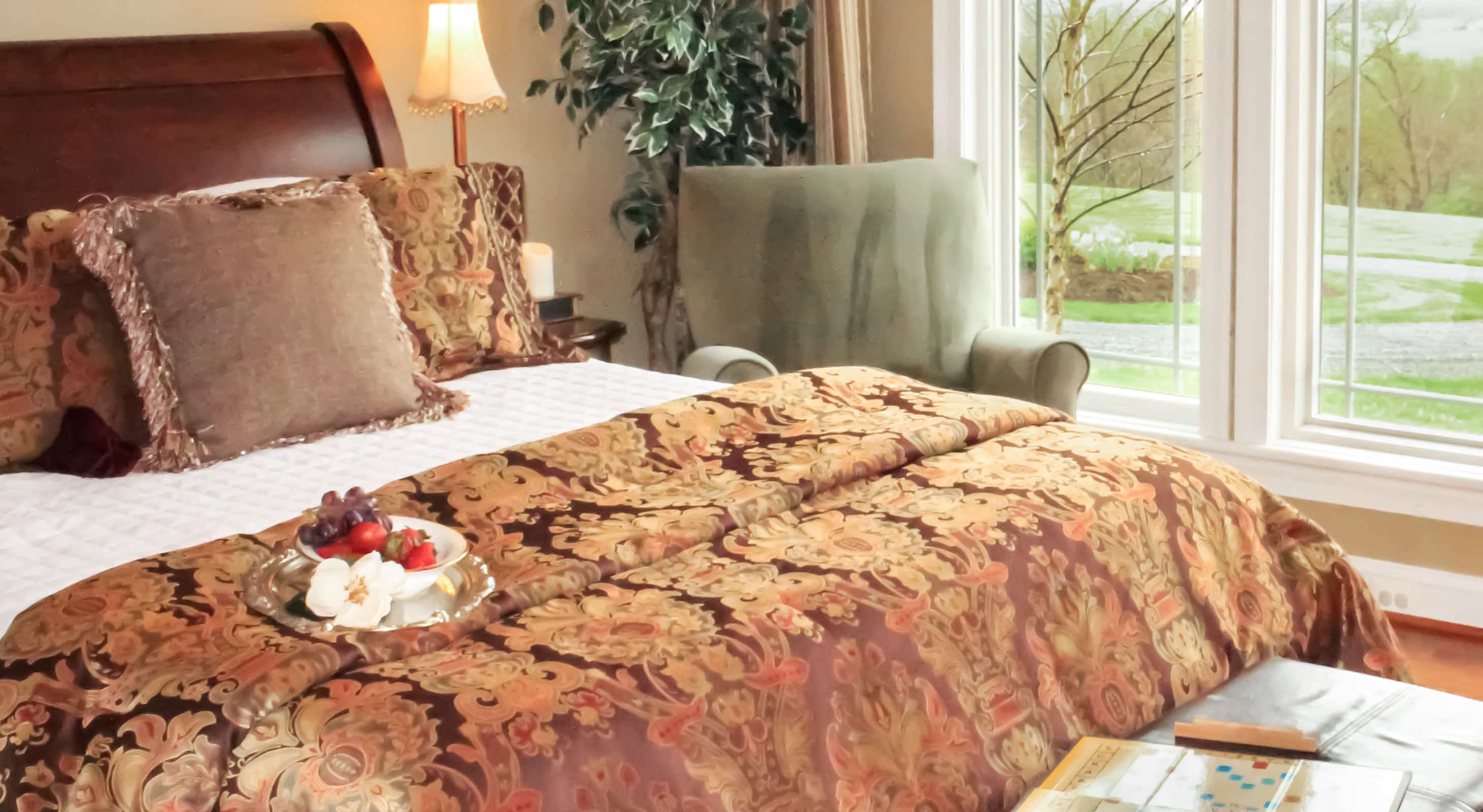 Amity Room breakfast in bed