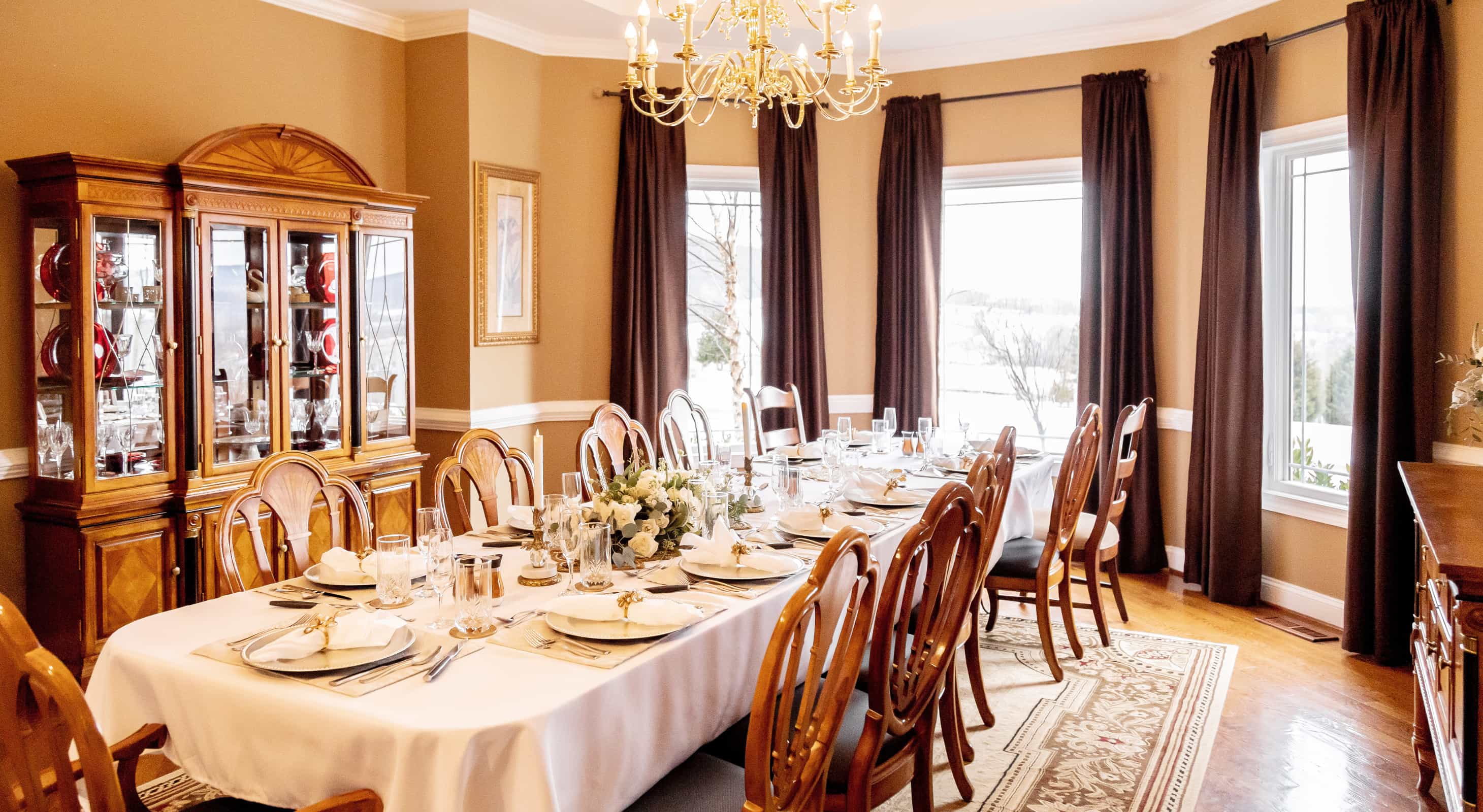 Northern Virginia Inn formal dining room
